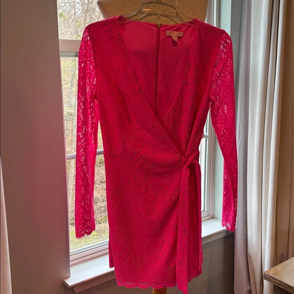 Lilly Pulitzer lace Tiki Wrap Romper In Pink size small dress shorts 1-pc - Picture 2 of 10